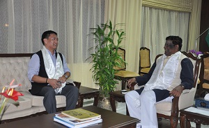 The Governor of Arunachal Pradesh Shri V. Shanganamuthan with The Chief Minister of Arunachal Pradesh Shri Pema Khandu at Raj Bhavan, Itanagar on 13th October 2016.